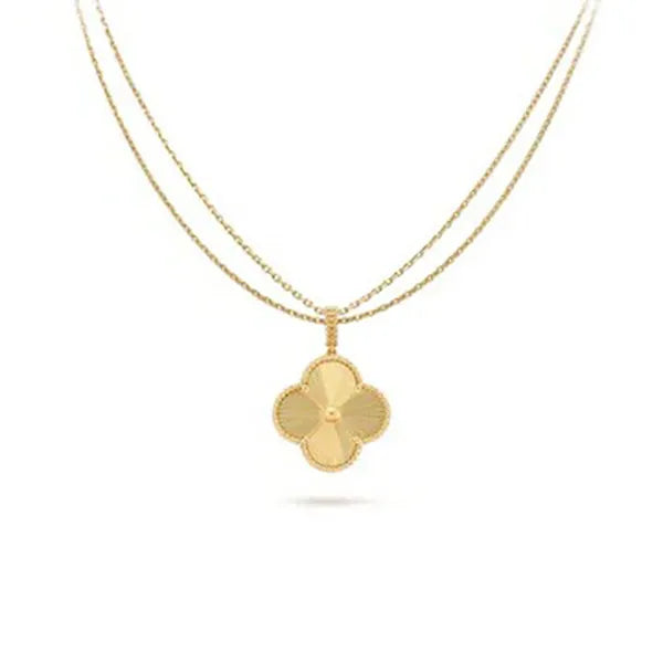 VINTAGE CLOVER PENDANT NECKLACE GOLD