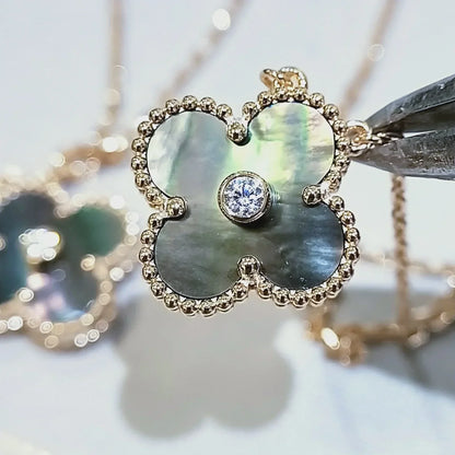 CLOVER GOLD DARK MOP CLOVER NECKLACE