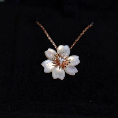 WHITE ROSE PENDANT NECKLACE