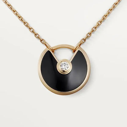 AMULETTE ONYX NECKLACE