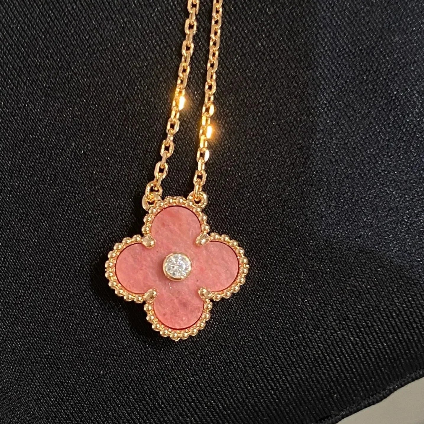 CLOVER RHODONITE 1 DIAMOND PINK GOLD NECKLACE