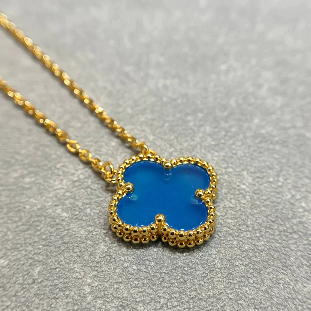 CLOVER PENDANT TURQUOISE NECKLACE