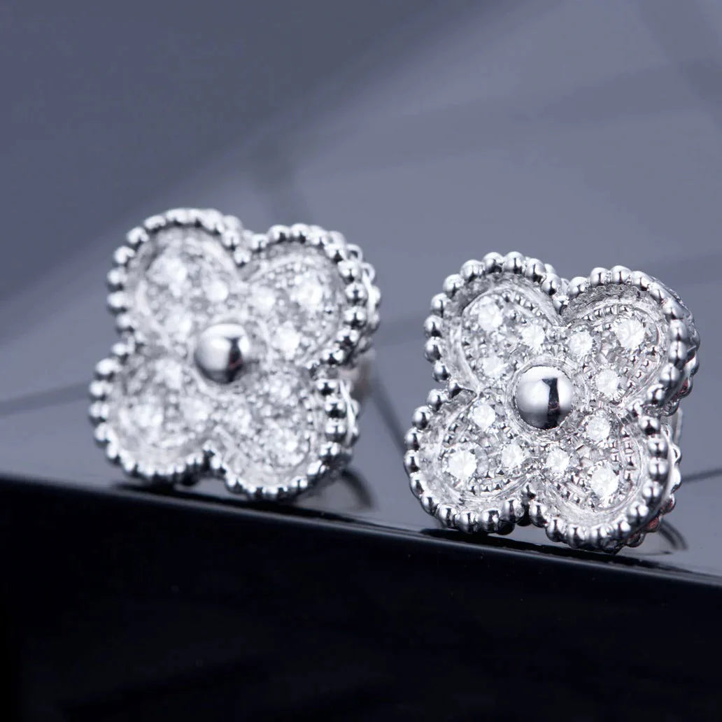 CLOVER SILVER DIAMOND STUD EARRINGS